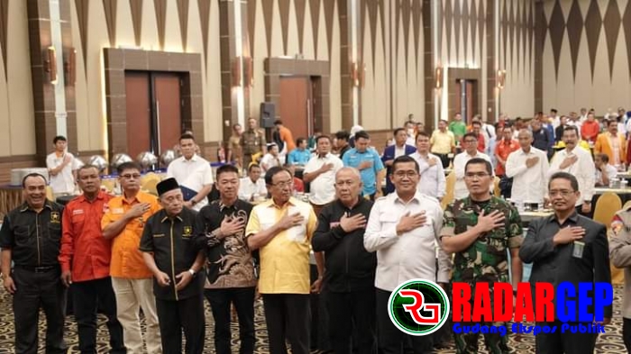 Hadiri Diskusi Panel Pemilu 2024 di Pekanbaru, Bupati Rohil Ajak Masyarakat Tolak Politik Sara dan Hoaks